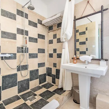 Bed & Breakfast Chambres D'hotes Astoria *